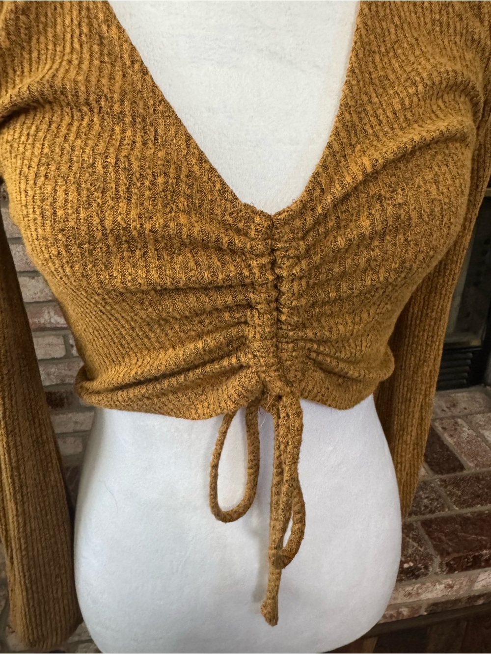 Altar’d State Ruched V-Neck Long Sleeve Crop Top - Picture 2 of 6